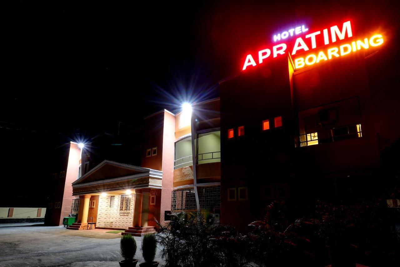 Hotel Apratim Lodging & Boarding Ulhāsnagar Eksteriør bilde